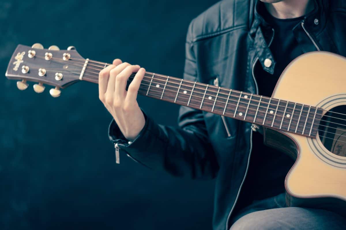 Hvordan påvirker musik hjernen?